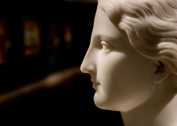 Le collier croix pour homme : un symbole d'affirmation et de style.