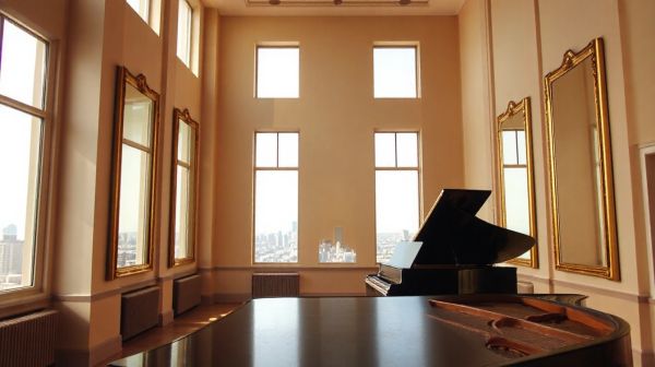 Top 5 raisons de suivre des leçons de piano à Lyon